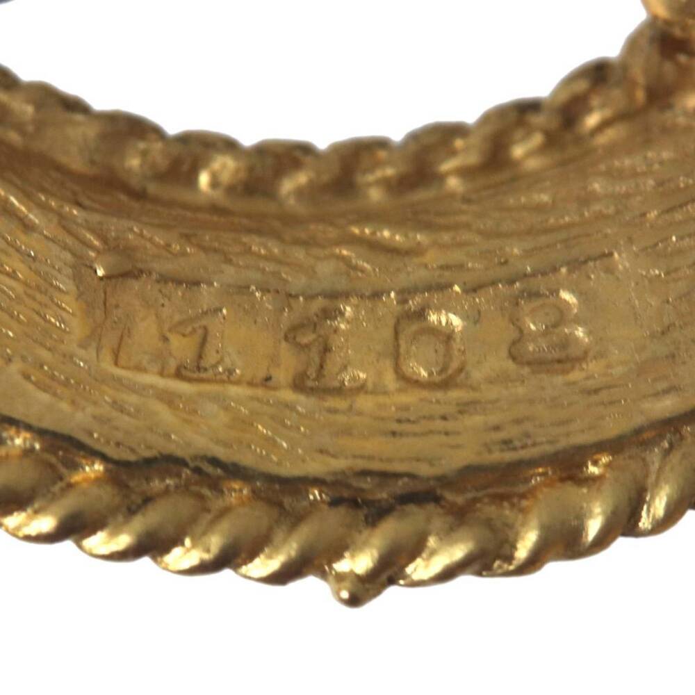 CHANEL Authentic Gold Logo Brooch - Picture 6 of 7